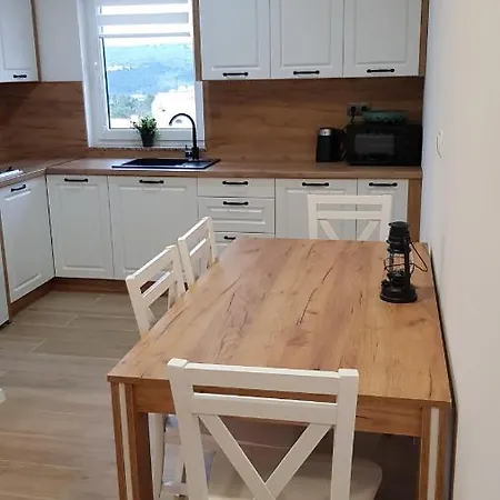 Tiki Tita Apartament *