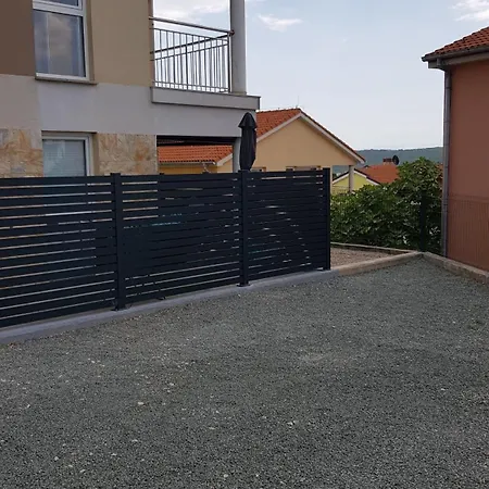 Apartament Tiki Tita *